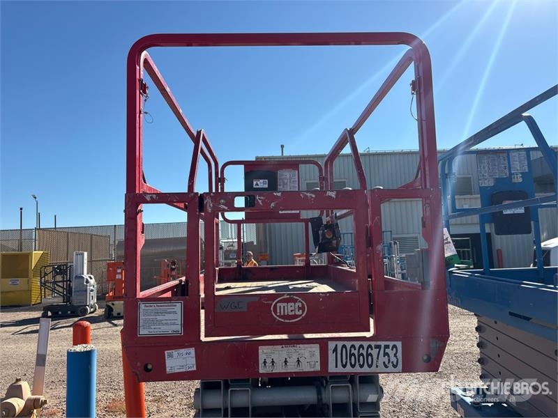 MEC 4046SE Electric Scissor Lift Scissor lifts