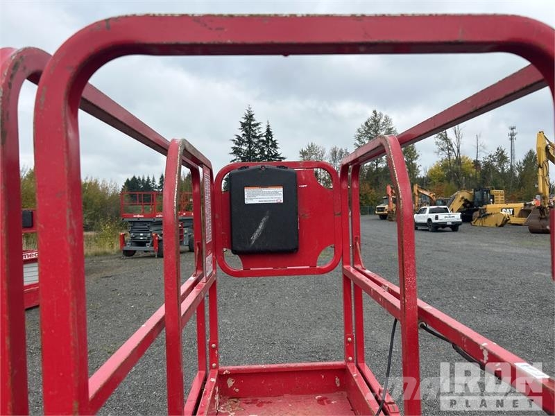 MEC MICRO 19 Electric Scissor Lift Scheren-Arbeitsbühnen
