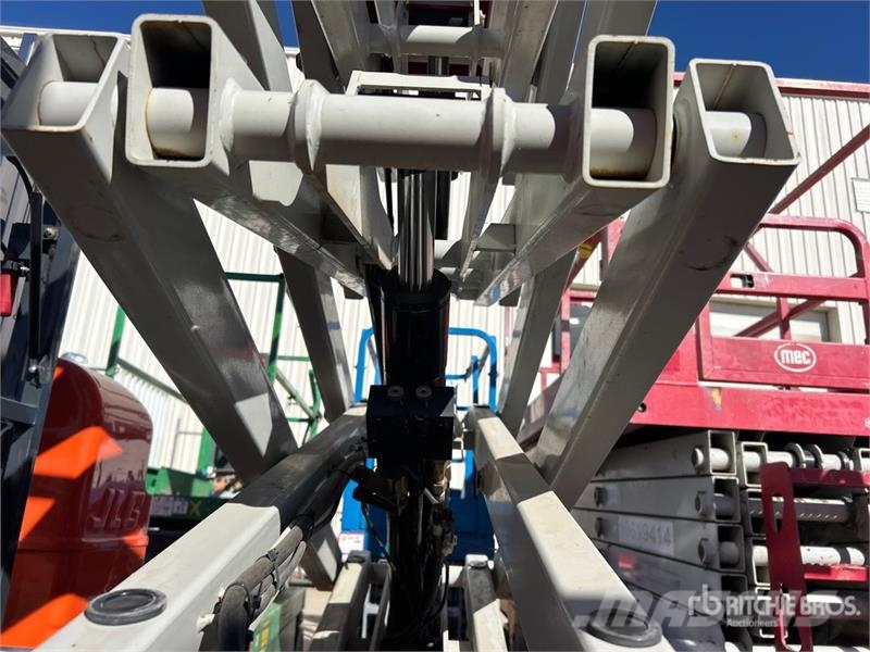 MEC MICRO 19 Electric Scissor Lift Škarjaste dvižne ploščadi