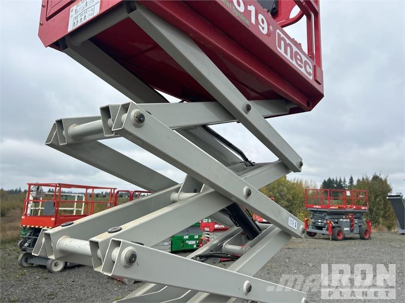 MEC MICRO 19 Electric Scissor Lift Scheren-Arbeitsbühnen