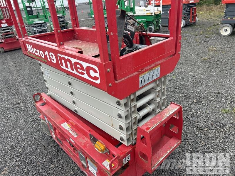 MEC MICRO 19 Electric Scissor Lift Škarjaste dvižne ploščadi