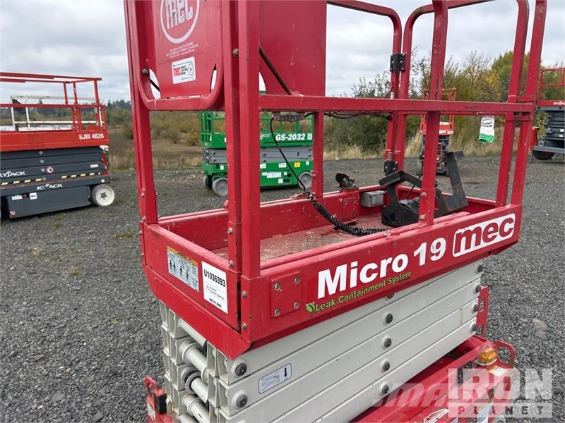 MEC MICRO 19 Electric Scissor Lift Škarjaste dvižne ploščadi
