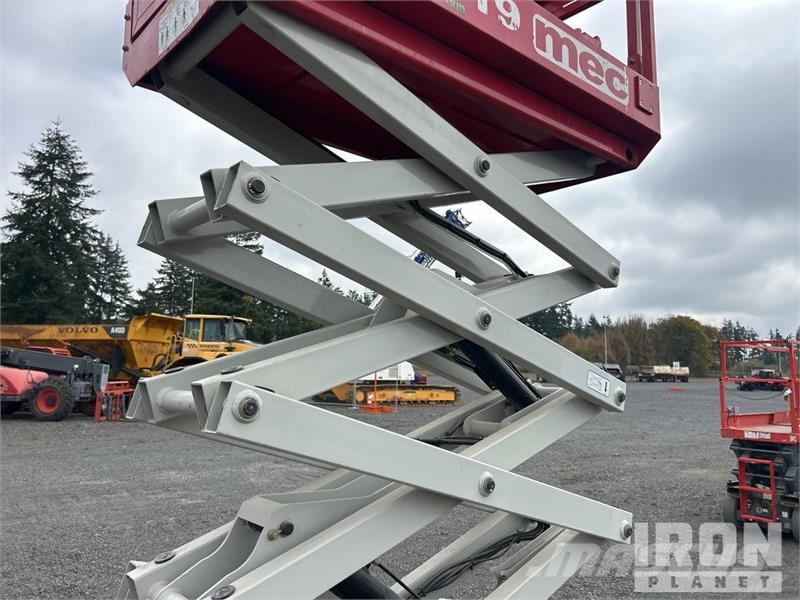 MEC MICRO 19 Electric Scissor Lift Škarjaste dvižne ploščadi