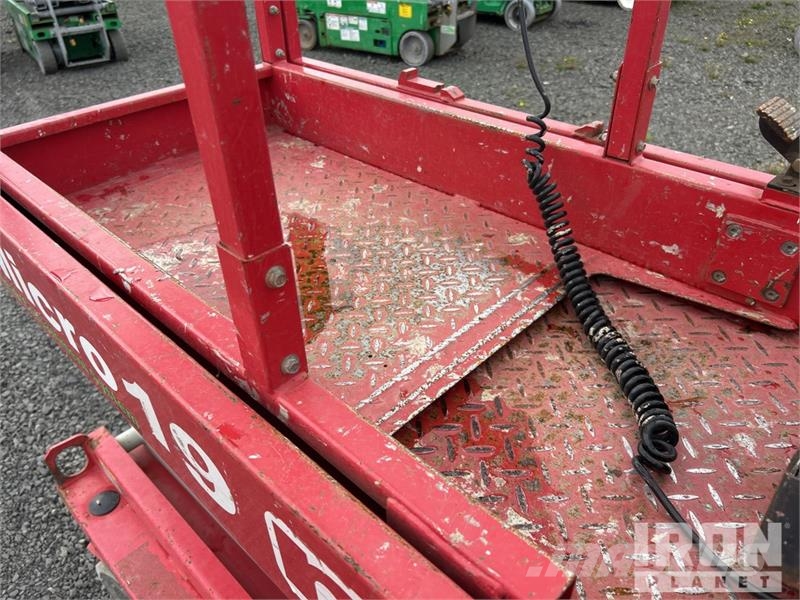 MEC MICRO 19 Electric Scissor Lift Škarjaste dvižne ploščadi