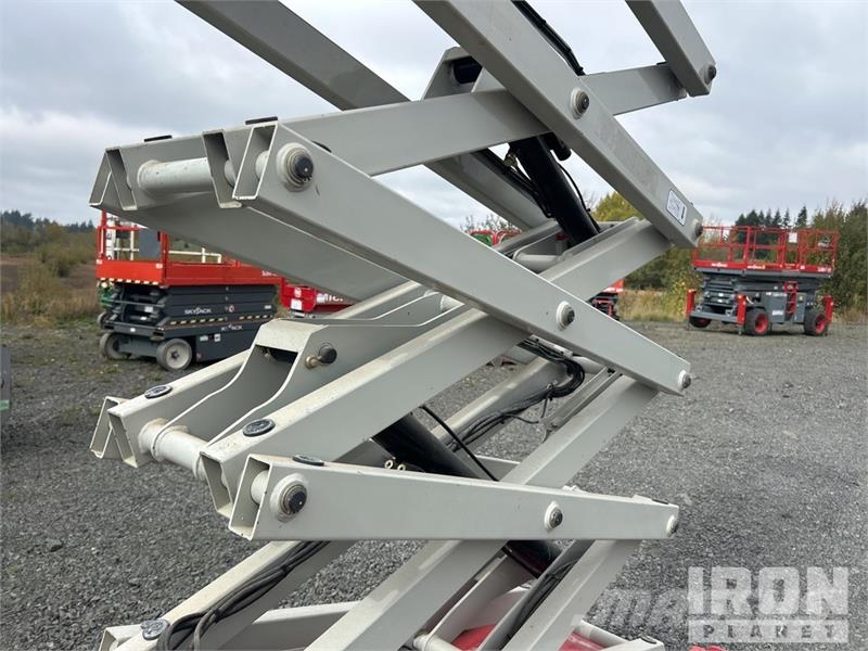 MEC MICRO 19 Electric Scissor Lift Scheren-Arbeitsbühnen