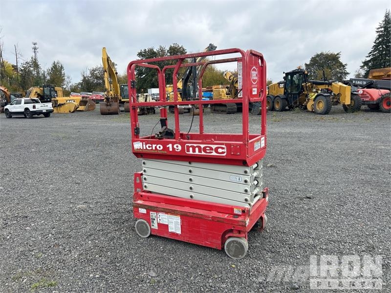 MEC MICRO 19 Electric Scissor Lift Škarjaste dvižne ploščadi