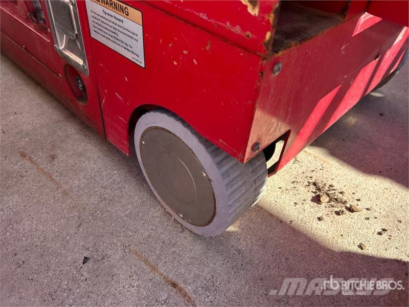 MEC MICRO 19 Electric Scissor Lift Škarjaste dvižne ploščadi