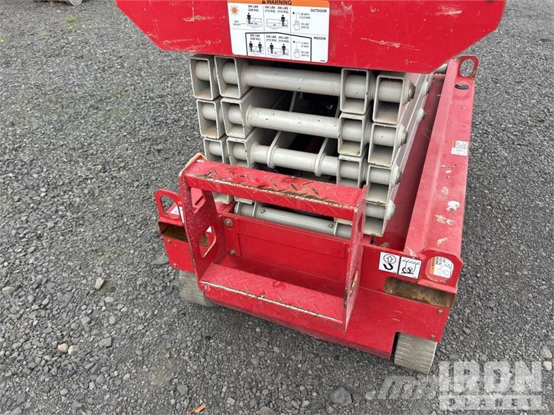 MEC MICRO 19 Electric Scissor Lift Scheren-Arbeitsbühnen