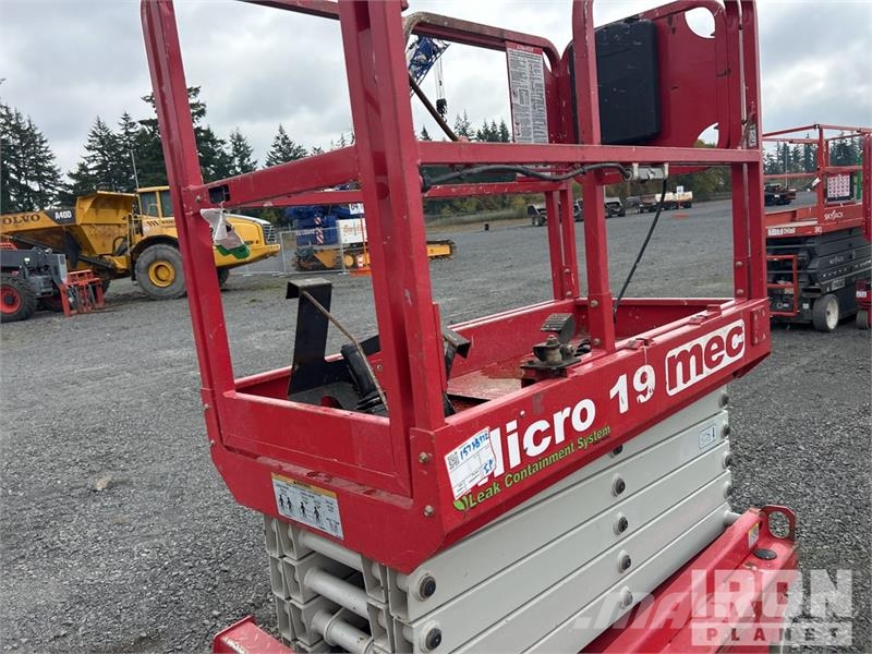 MEC MICRO 19 Electric Scissor Lift Škarjaste dvižne ploščadi