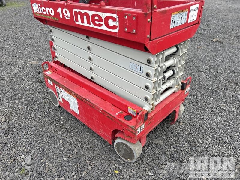 MEC MICRO 19 Electric Scissor Lift Škarjaste dvižne ploščadi