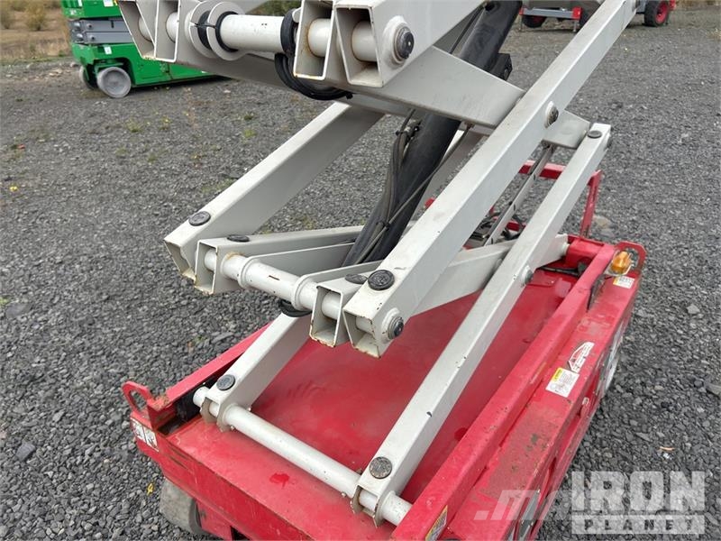 MEC MICRO 19 Electric Scissor Lift Škarjaste dvižne ploščadi
