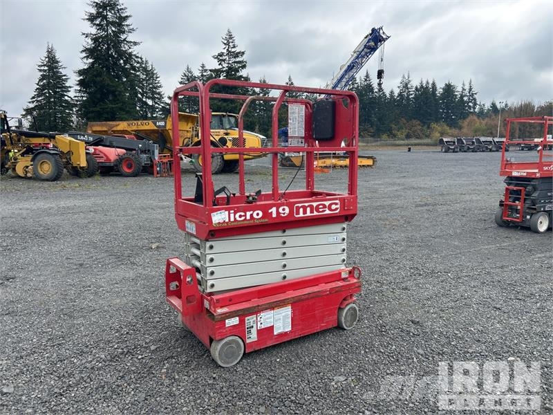 MEC MICRO 19 Electric Scissor Lift Škarjaste dvižne ploščadi
