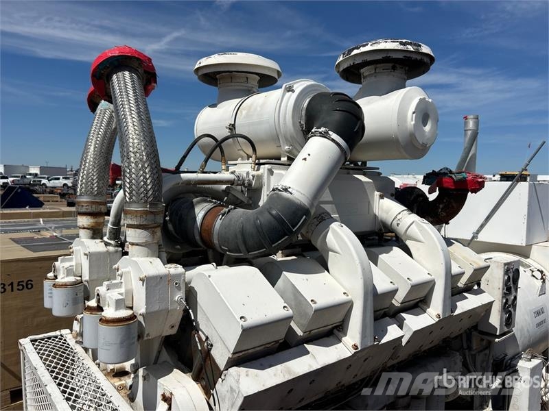 Mecon 680FDF4338AC M000 W 750 kW Skid-Mounted Gene Generadores diesel
