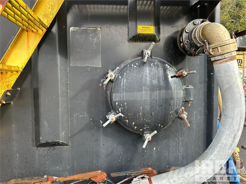  Menard Flat Top S/A Frac Tank معدات البناء - غير ذلك