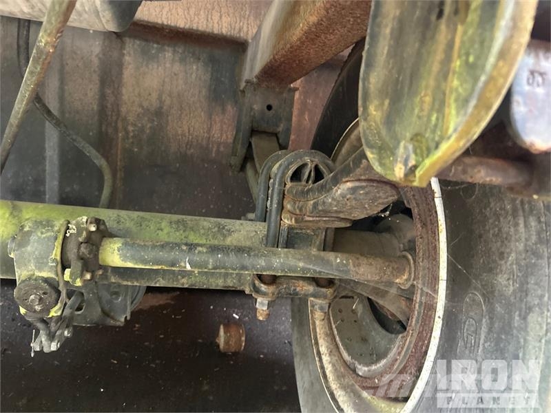  Menard Flat Top S/A Frac Tank معدات البناء - غير ذلك