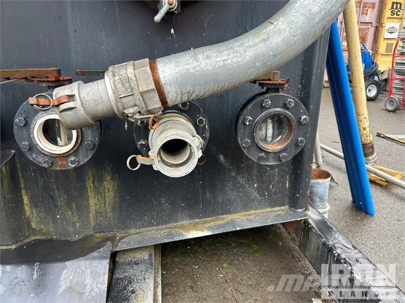  Menard Flat Top S/A Frac Tank معدات البناء - غير ذلك