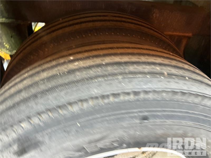 Menard Flat Top S/A Frac Tank معدات البناء - غير ذلك
