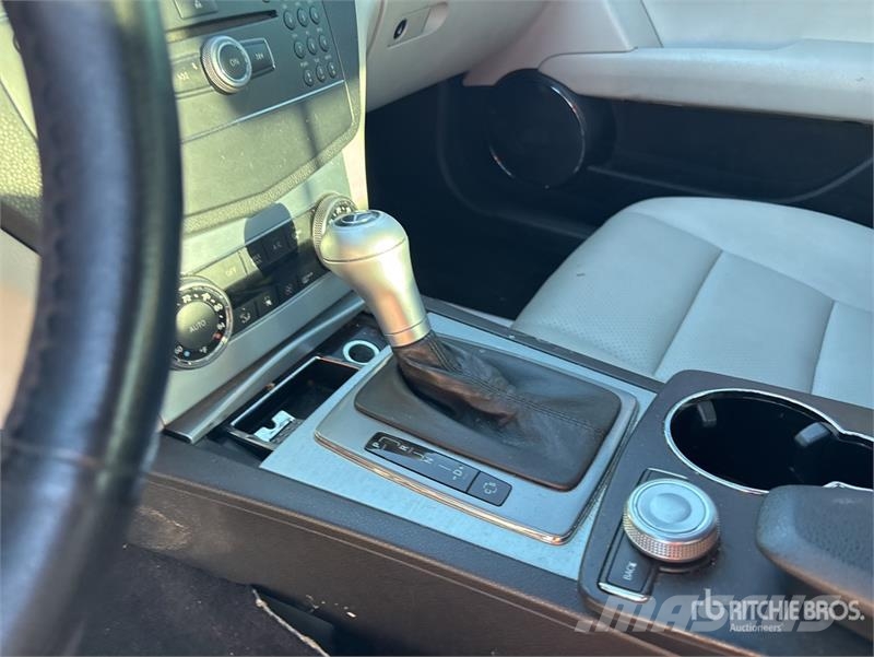 Mercedes-Benz C300 Легковые автомобили