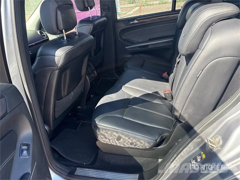 Mercedes-Benz GL450 汽车