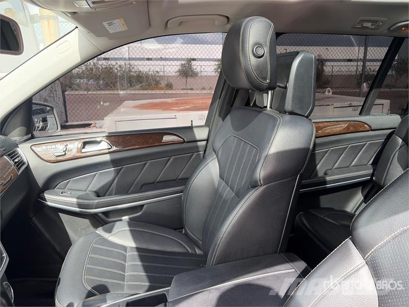 Mercedes-Benz GL450 سيارات
