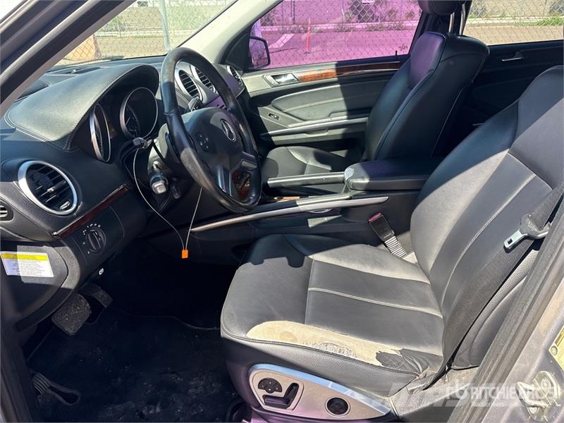 Mercedes-Benz GL450 汽车
