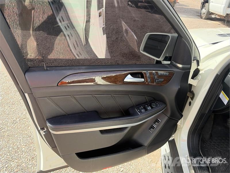 Mercedes-Benz GL450 سيارات
