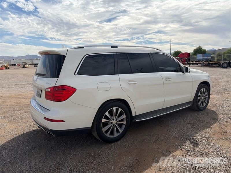 Mercedes-Benz GL450 سيارات