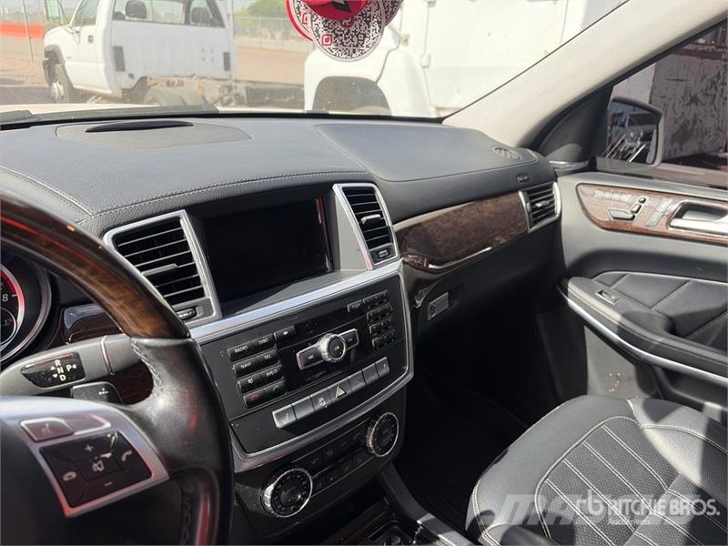 Mercedes-Benz GL450 سيارات