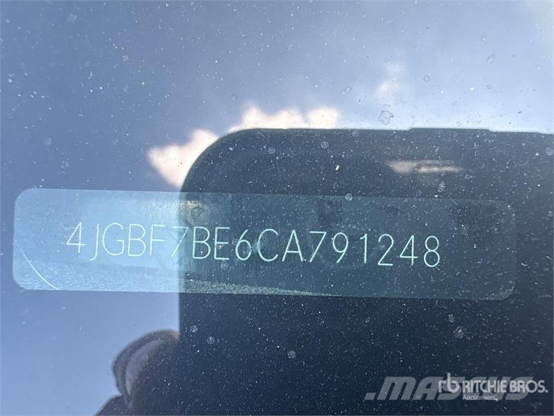 Mercedes-Benz GL450 汽车