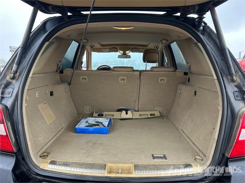 Mercedes-Benz ML320 Avtomobili