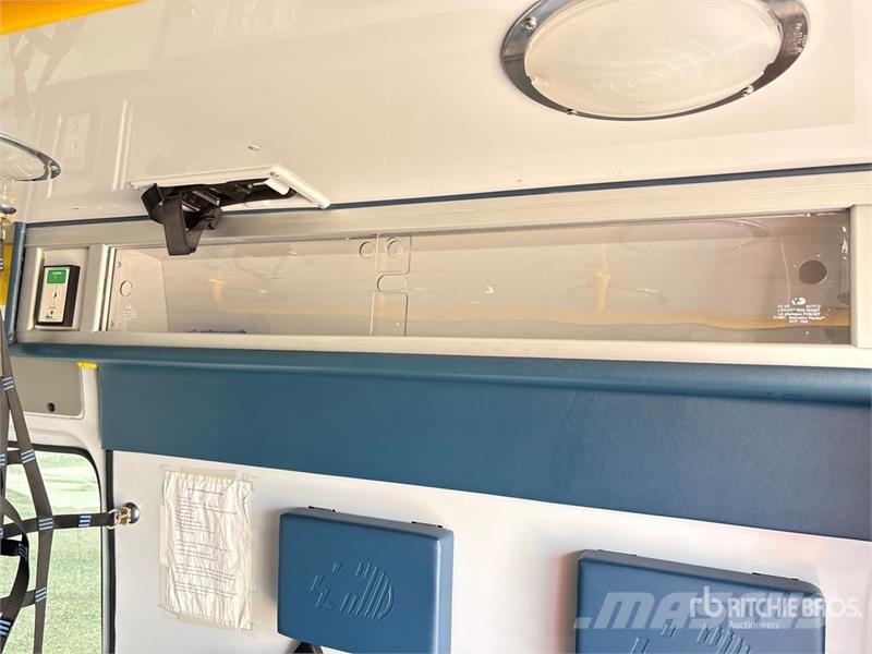 Mercedes-Benz Sprinter 4x2 Ambulance Ambulâncias