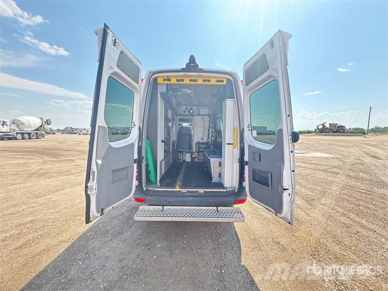 Mercedes-Benz Sprinter 4x2 Ambulance Ambulâncias