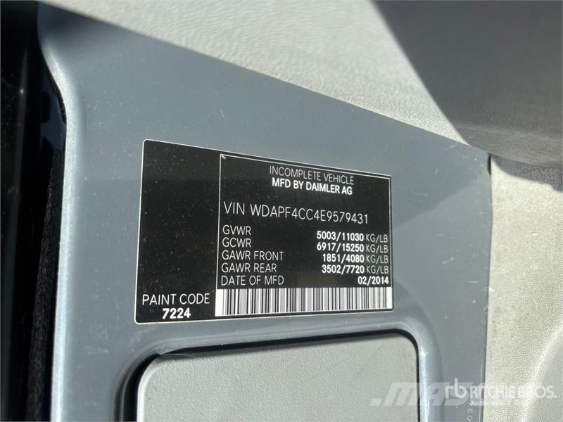Mercedes-Benz Sprinter 4x2 Van Truck Box body trucks