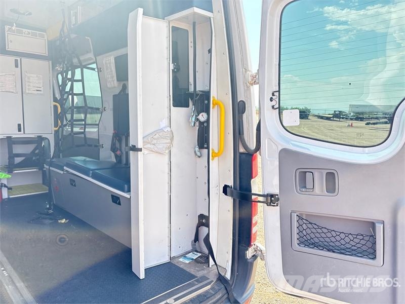 Mercedes-Benz Sprinter 4x2 Ambulance Ambulâncias