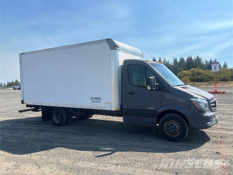 Mercedes-Benz Sprinter 4x2 Van Truck Box body trucks