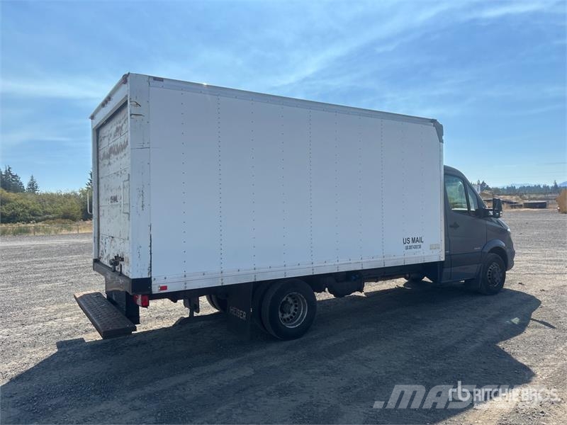 Mercedes-Benz Sprinter 4x2 Van Truck Box body trucks