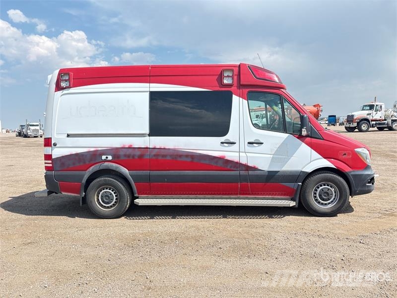 Mercedes-Benz Sprinter 4x2 Ambulance Ambulâncias