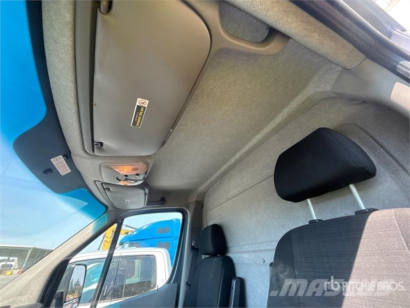 Mercedes-Benz Sprinter 4x2 Van Truck Box body trucks