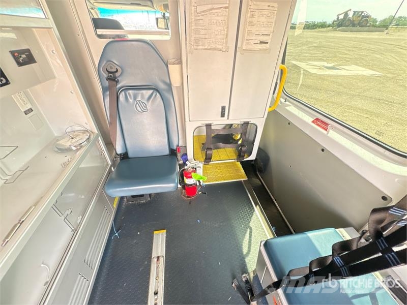 Mercedes-Benz Sprinter 4x2 Ambulance Ambulâncias