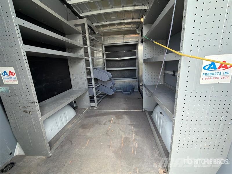 Mercedes-Benz Sprinter 2500 Cargo Van パネルバン