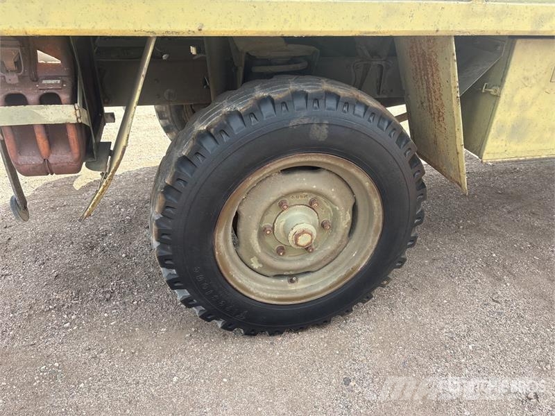 Mercedes-Benz Unimog 4x4 Utility Vehicle ماكينات منفعة عامة