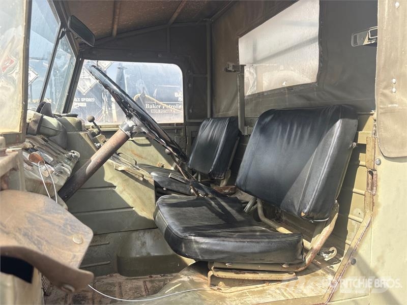 Mercedes-Benz Unimog 4x4 Utility Vehicle ماكينات منفعة عامة