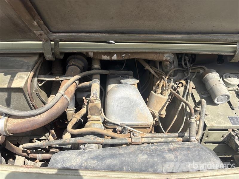Mercedes-Benz Unimog 4x4 Utility Vehicle ماكينات منفعة عامة