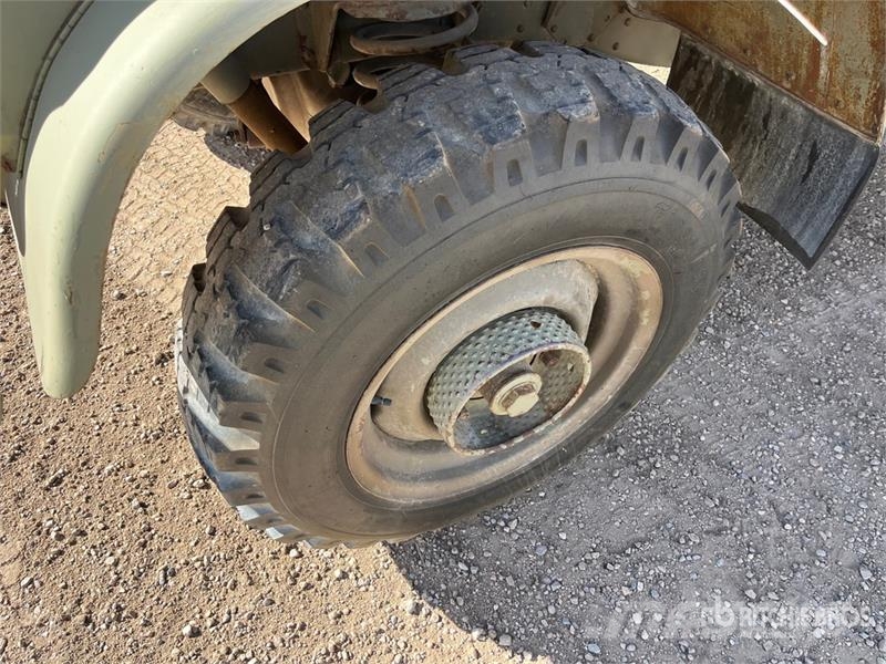 Mercedes-Benz Unimog 4x4 Flatbed Truck 平板式/側卸式卡車