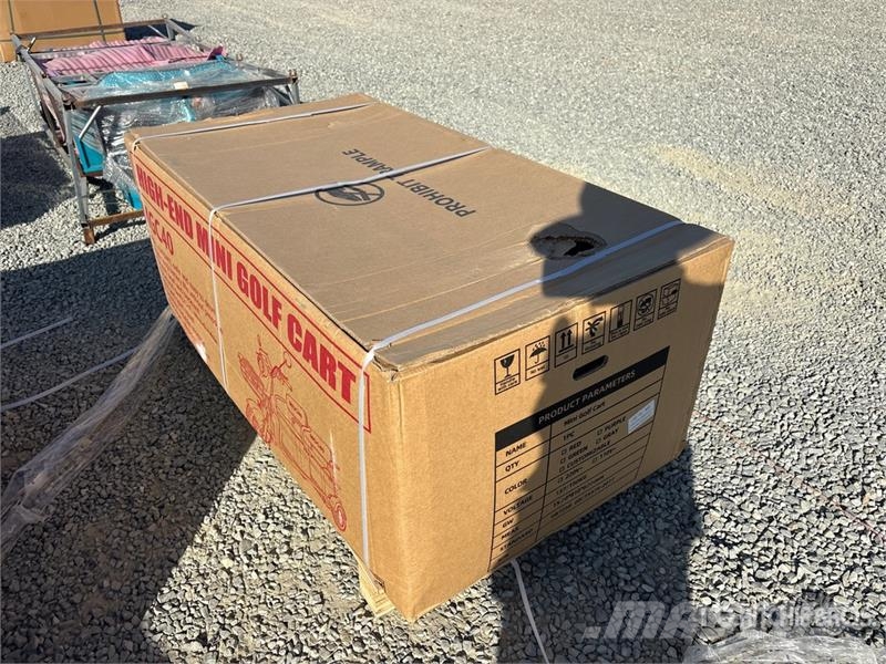 MGC40-RED 3 TT E-Trike Mini Scooter (Unused) Всюдиходи