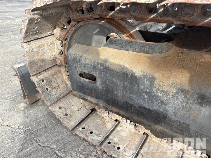  MGL 7536T 32 in x Tracked Stacking Conveyor معدات البناء - غير ذلك