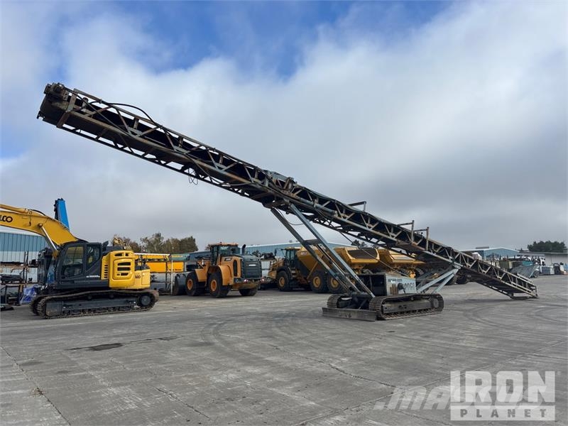  MGL 7536T 32 in x Tracked Stacking Conveyor معدات البناء - غير ذلك