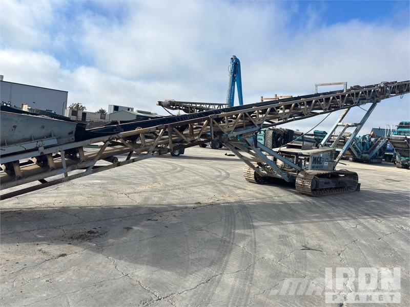  MGL 7536T 32 in x Tracked Stacking Conveyor معدات البناء - غير ذلك
