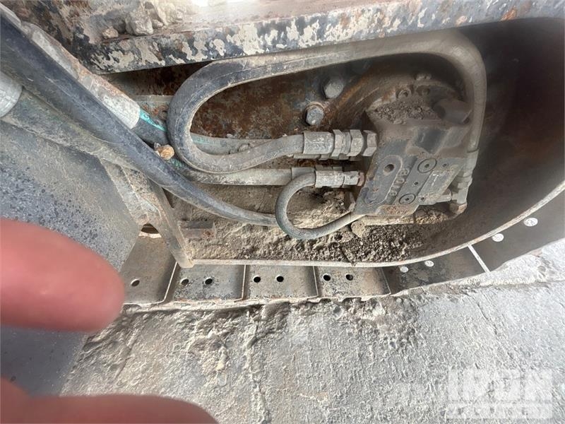  MGL 7536T 32 in x Tracked Stacking Conveyor معدات البناء - غير ذلك