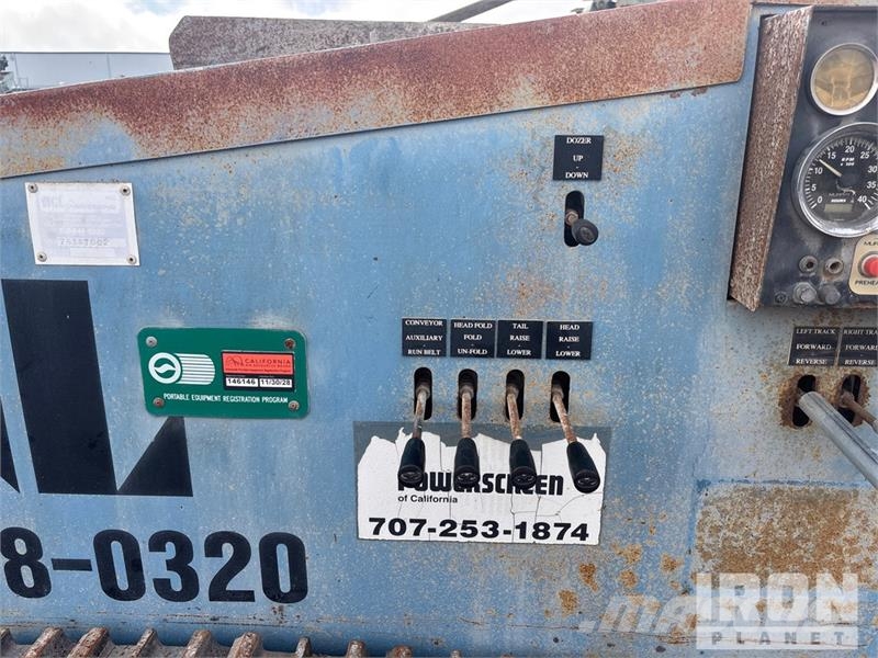  MGL 7536T 32 in x Tracked Stacking Conveyor معدات البناء - غير ذلك